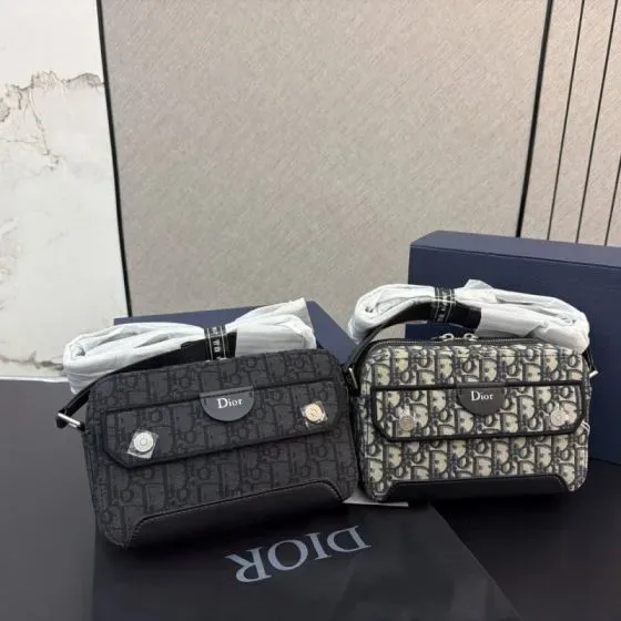 Dior Dior Oblique Messenger Pouch Black Crossbody