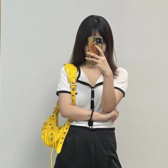 Balenciaga Le Cagole Shoulder Bag Yellow Shoulder Bag