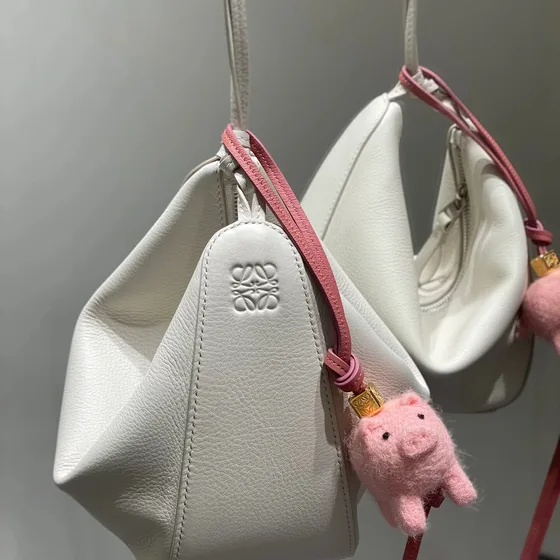 Loewe Pig Charm Roze Etui