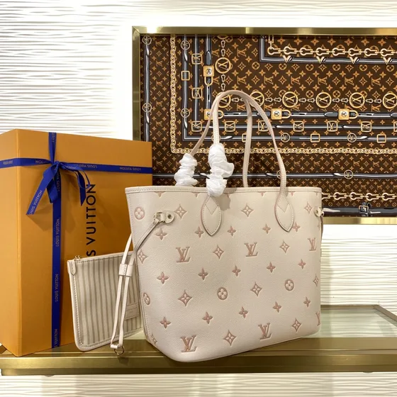 Louis Vuitton Neverfull Beige Tote Bag