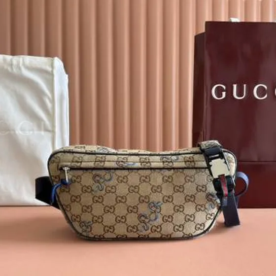 Gucci Beige GG canvas with blue snake print everyday