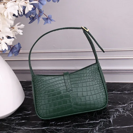 YSL Le 5 À 7 Hobo Bag Dark Vert Hobo