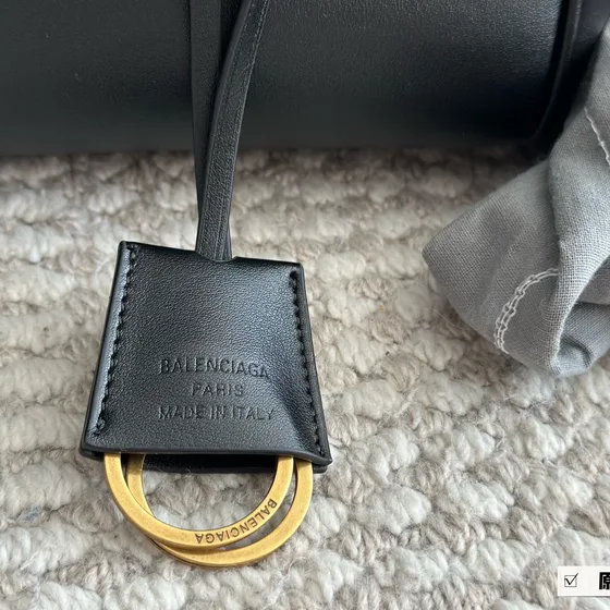 Balenciaga Bel Air Carry All Bag สีดำ Top Handle
