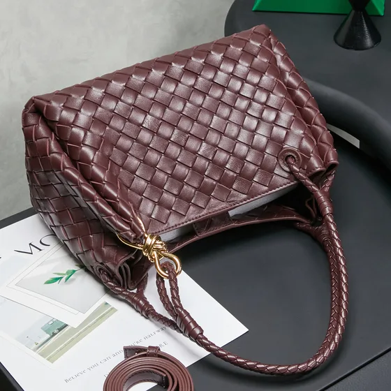 Bottega Veneta Parachute Shoulder Bag نبيتي Shoulder Bag