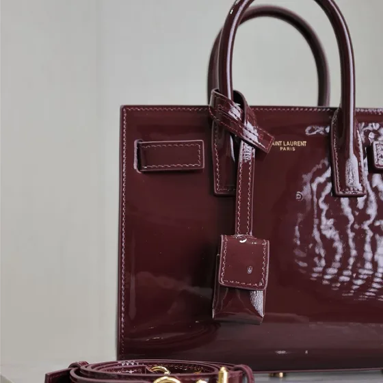 YSL Sac De Jour Nano Burgund Henkel