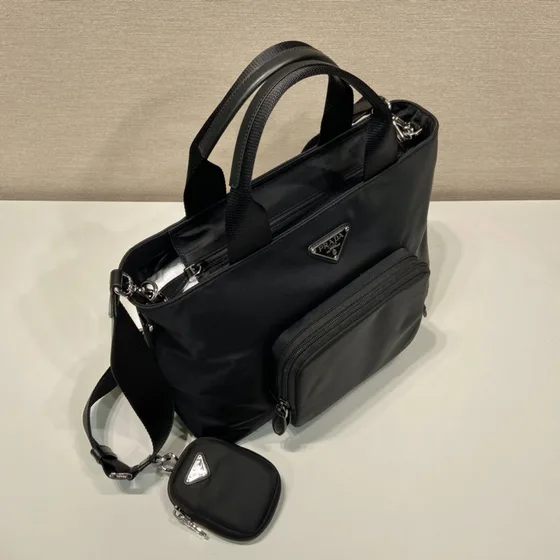Prada Re-Naylon Multi-Pocket Üst sap Bag Siyah Üst sap