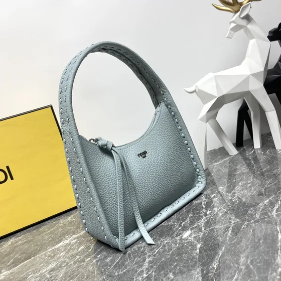 Fendi Fendessence Mini Hobo Bag Light أزرق Hobo
