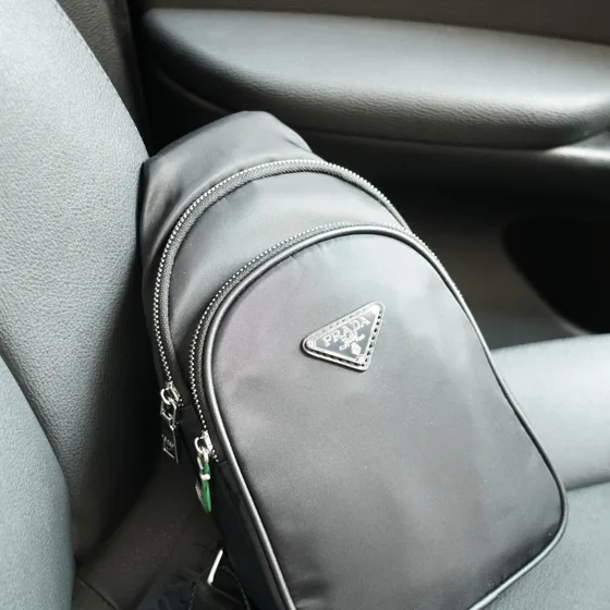 Prada Re-Nylon Sac bandoulière Noir Crossbody