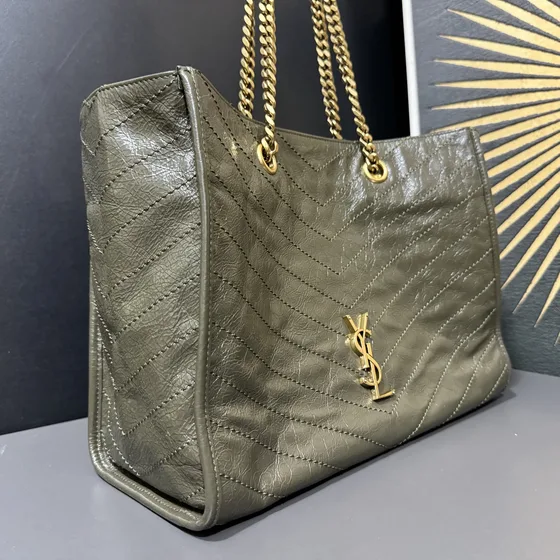 YSL Cassandre Matelassé Chevron Quilted Crinkled Piel Chain T Olive Verde Bolso tote