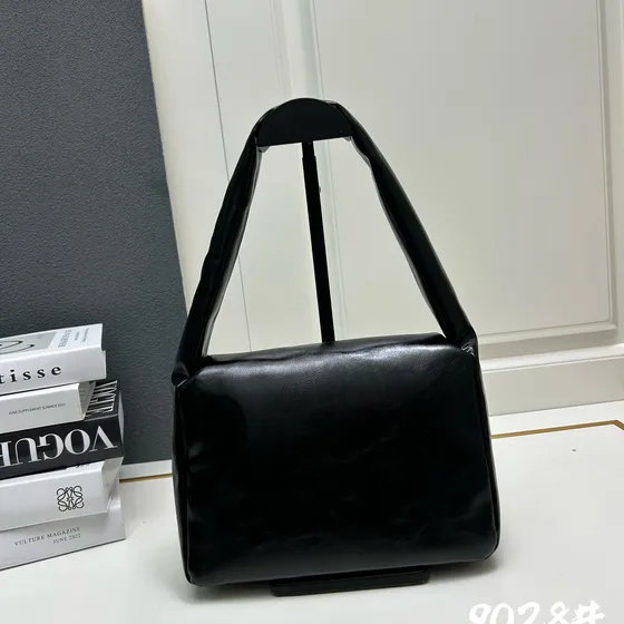 Balenciaga Bb Soft Hobo Bag Small Black Hobo