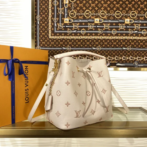 Louis Vuitton N ono Cream Beige Shoulder Bag