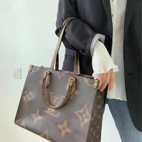 Louis Vuitton Onthego สีน้ำตาล Tote Bag