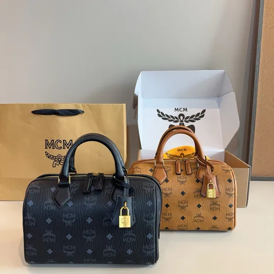 MCM Boston Bag Siyah Üst sap