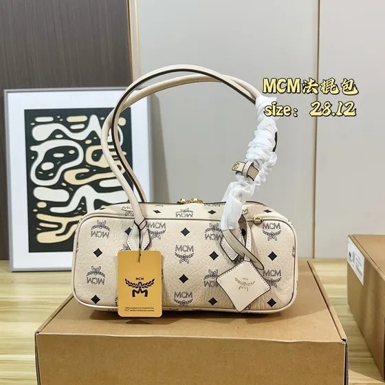 MCM Baguette Bag وردي 28*12cm Shoulder Bag