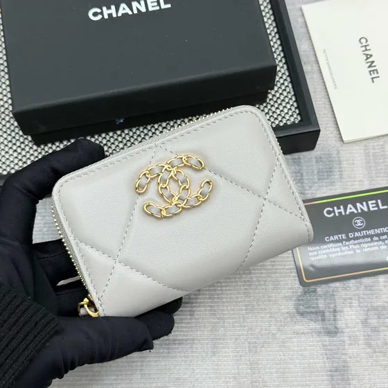 Chanel 19 Zipped Coin Purse Grey Card Holder