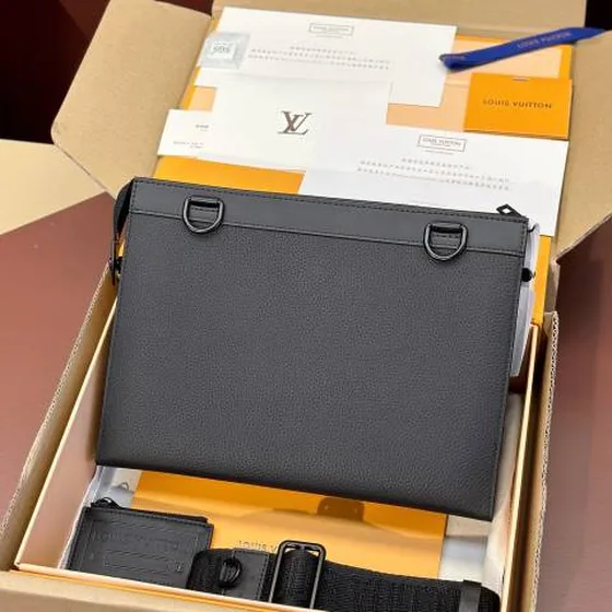 Louis Vuitton M59329 Black 28 x 21 x 6 cm work