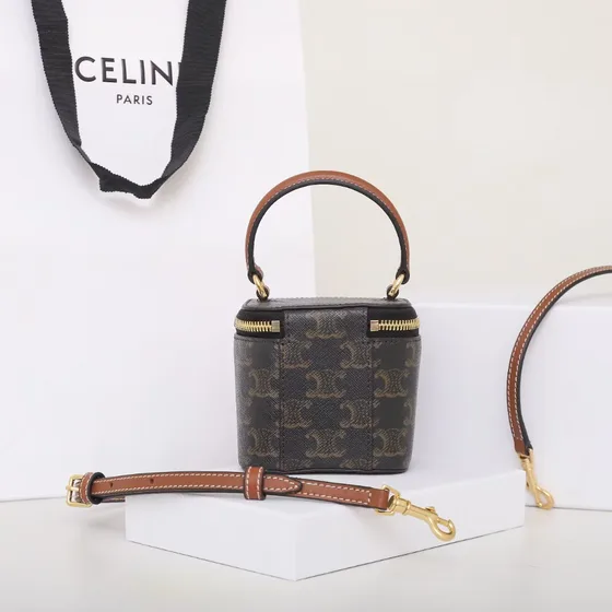 Celine Triomphe Lerret Mini Vanity Case Brun Vanity