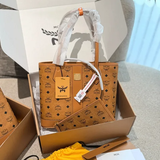MCM Toni Visetos Shopper Cognac Bolso tote