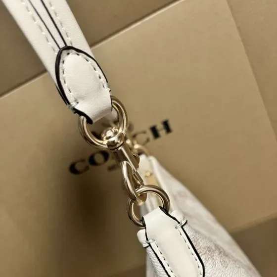 Coach White Shoulder Bag
