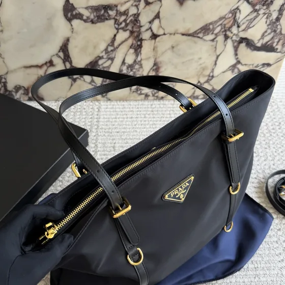 Prada Re-Naylon Tote çanta Siyah Tote çanta