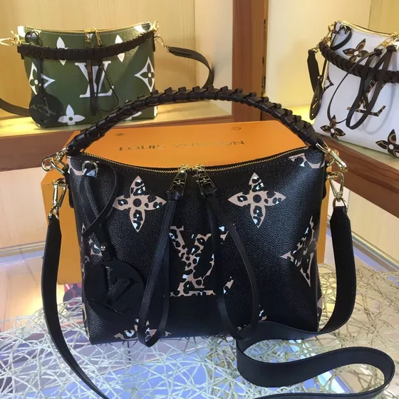Louis Vuitton Beaubourg Hobo Black Hobo