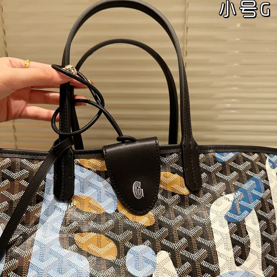 Goyard Saint Louis Pm Hitam Tote Bag