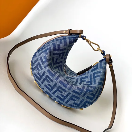 Fendi Fendigraphy Small Blå Hobo