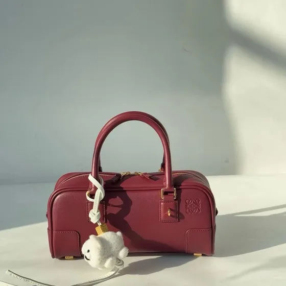 Loewe Amazona 23 Burgundy Top Handle