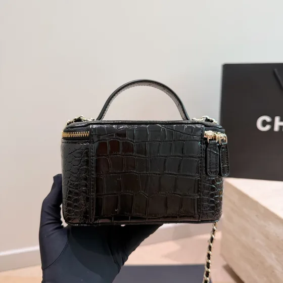Chanel Top Handle Vanity Case أسود Vanity