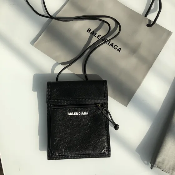Balenciaga Explorer Pouch On Strap Black 15 19 4cm Crossbody