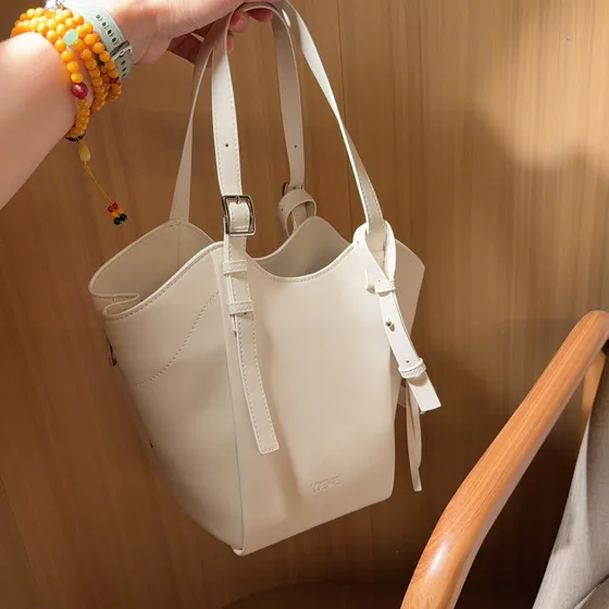 Loewe Compact Hammock Bag Blanco Asa superior