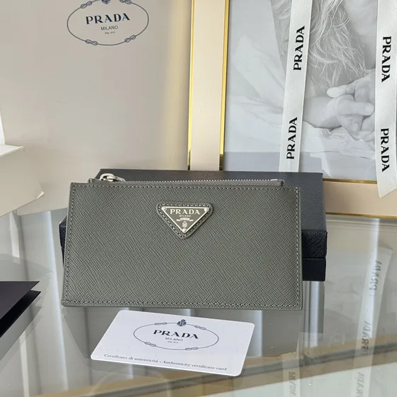 Prada Saffiano Logo Card Holder Abu-abu Card Holder