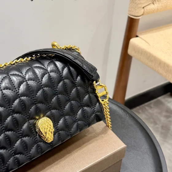 Bvlgari Serpenti Cabochon Chain Bag Hitam Crossbody