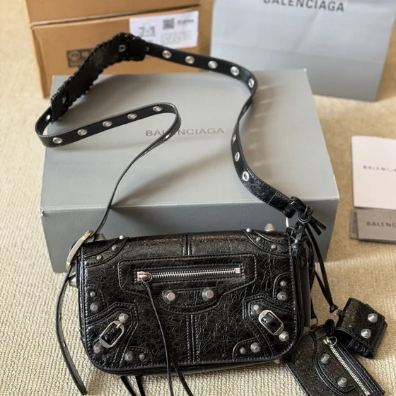 Balenciaga Le Cagole Messenger Black Crossbody