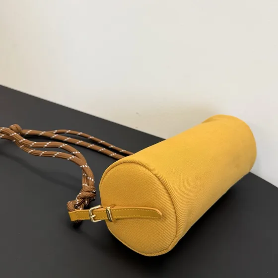 Miu Miu Rope Strap Pouch أصفر Pouch