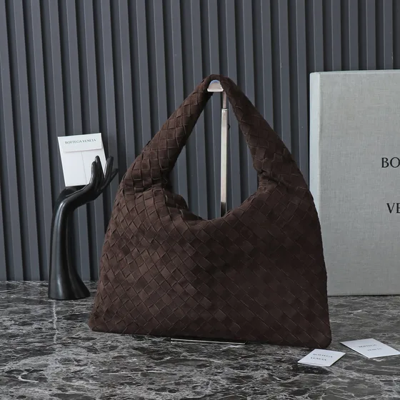 Bottega Veneta Hop Hobo Bag Dark Brun Hobo