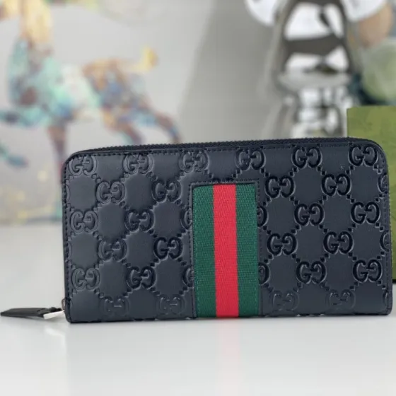Gucci wallet Black GG embossed leather with green-red Web everyday