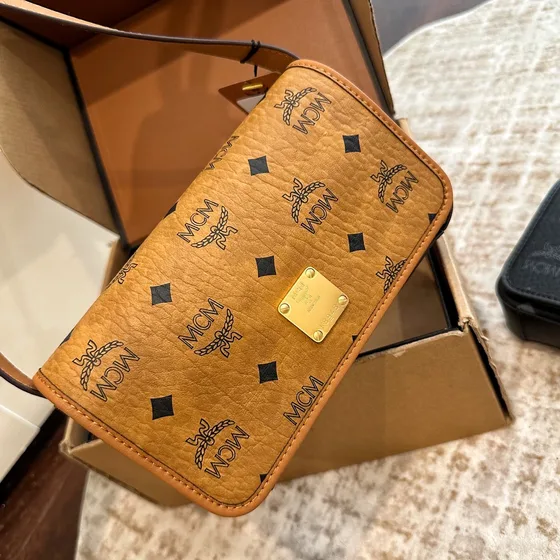 MCM Aren Visetos Crossbody Wallet Cognac Woc