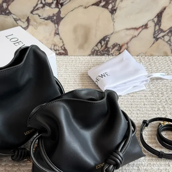 Loewe Flamenco Purse Preto Bolsa de ombro