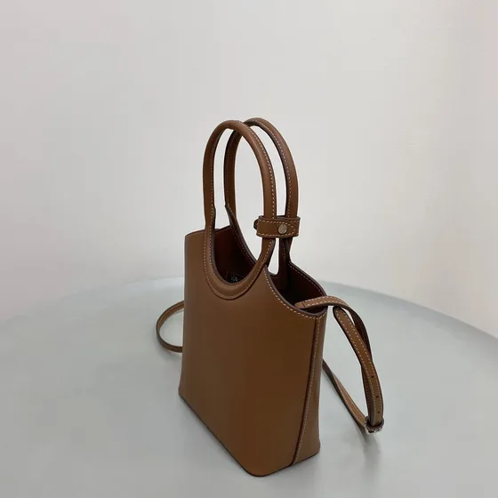 Miu Miu Piel Asa superior Bolso tote Marrón Asa superior