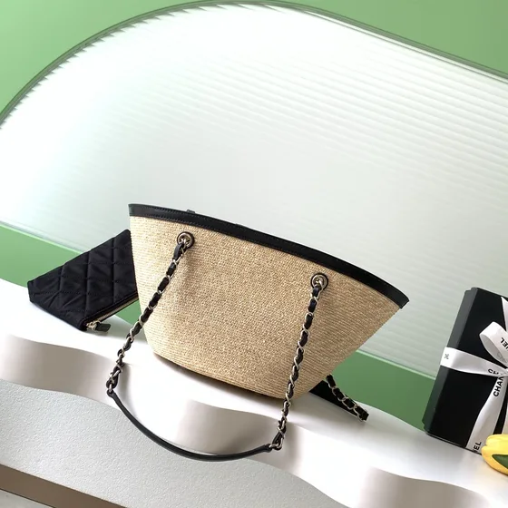 Chanel Straw Basket Tote Beige And Zwart Tote tas