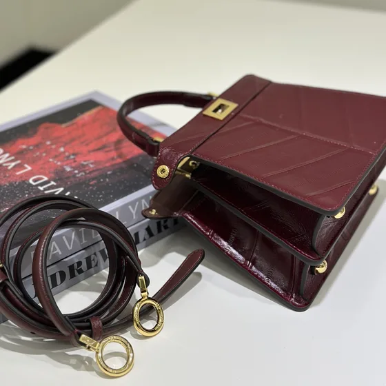 Fendi Peekaboo Iseeu Petite Burgund Tophåndtag