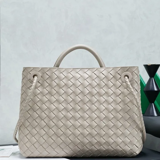 Bottega Veneta Medium Andiamo Beige Top Handle