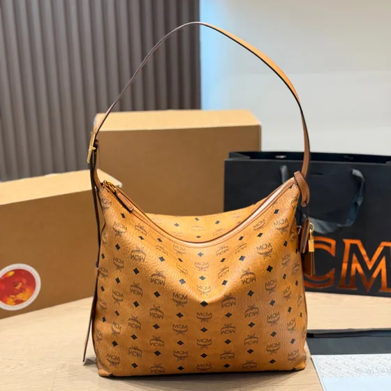 MCM Aren Visetos Hobo Black Hobo