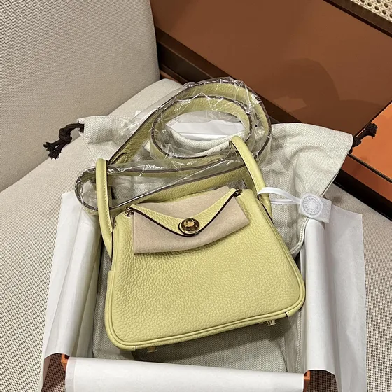 Hermes Lindy Mini Millet Sarı Üst sap