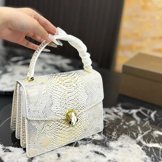 Bvlgari Serpenti Forever Anse supérieure Various Python-Embossed Cuir (Blanc/A Anse supérieure