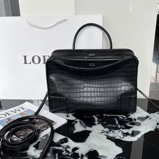 Loewe Amazona Black Top Handle