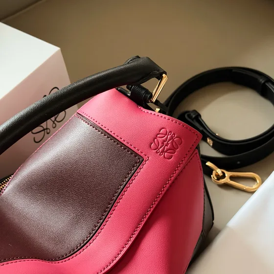 Loewe Puzzle Чёрный/Fuchsia Верхняя ручка
