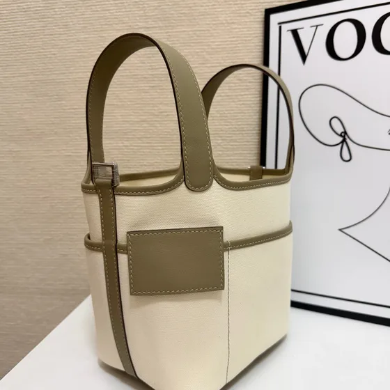 Hermes Carmont Bucket Bag Beige/Olive Hijau Top Handle