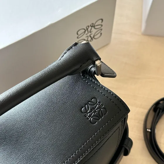 Loewe Puzzle Biker Bag Svart Topphandtag